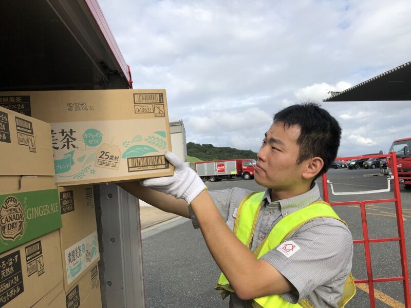 製品をトラックに積み込むだけ♪