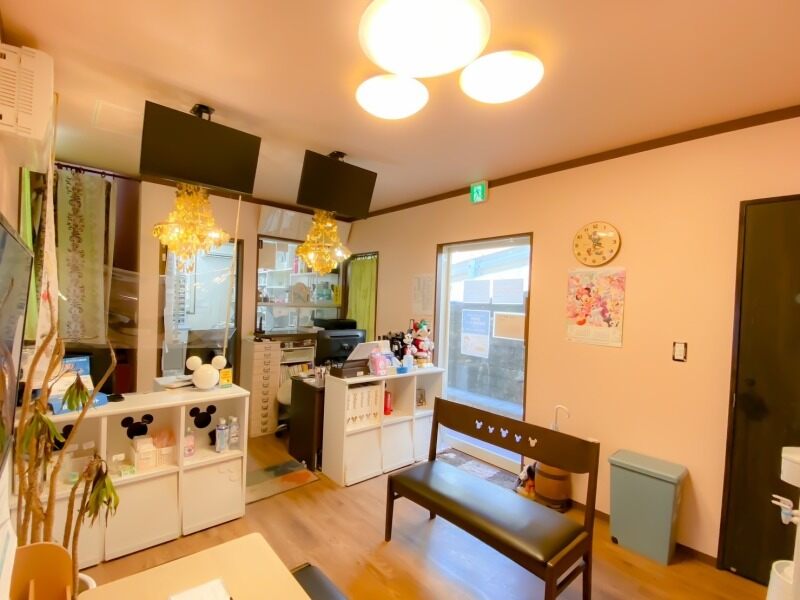 セレケア薬局吉岡支店の店内。