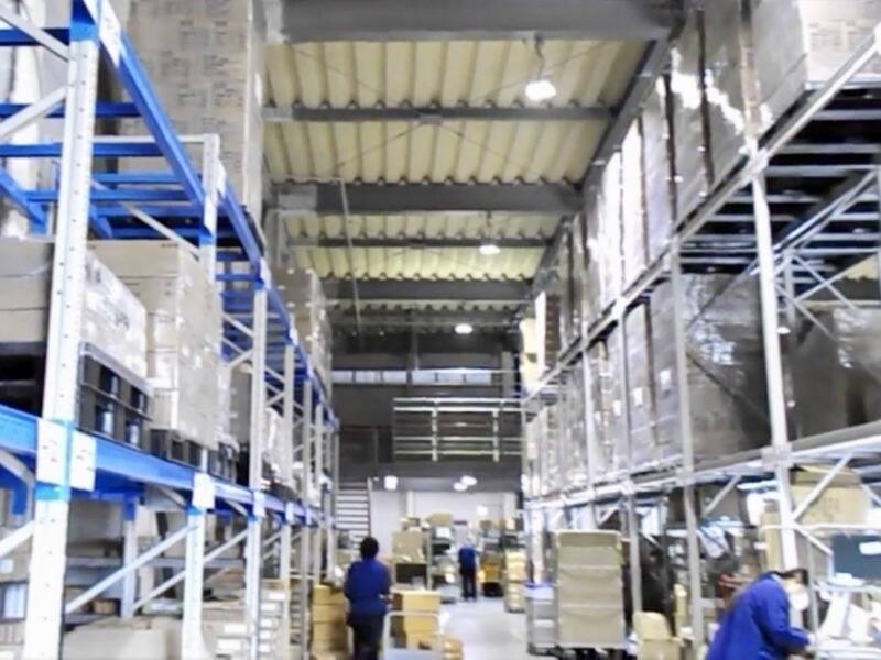 こちらが倉庫です！