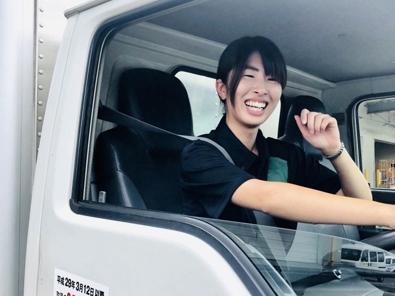 今ではトラックの運転も慣れたもの。