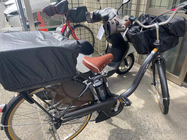 移動は電動自転車♪