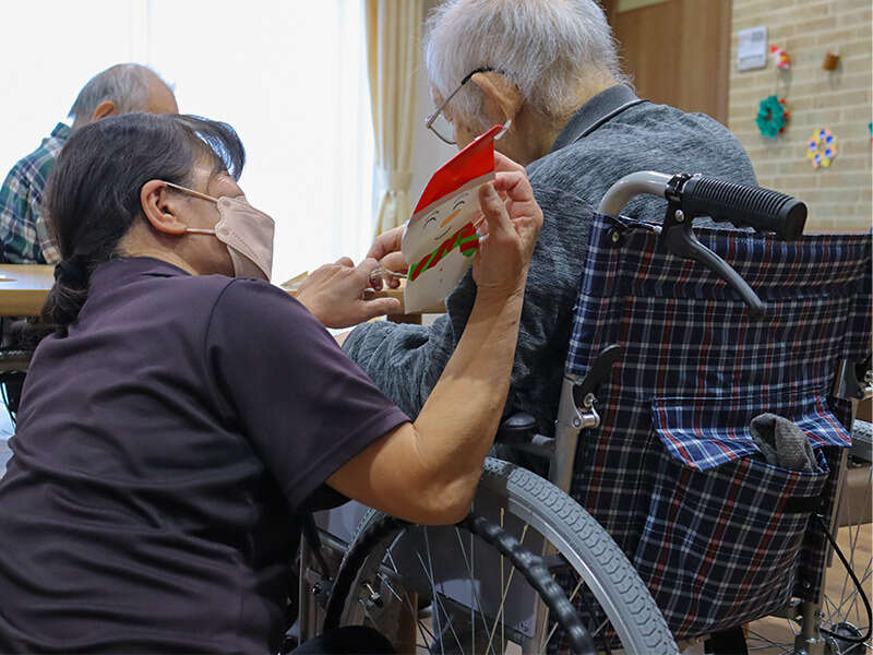 幅広い年代のスタッフが活躍中です★
