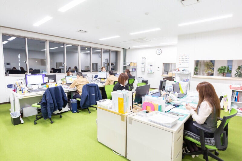 綺麗なオフィスです★