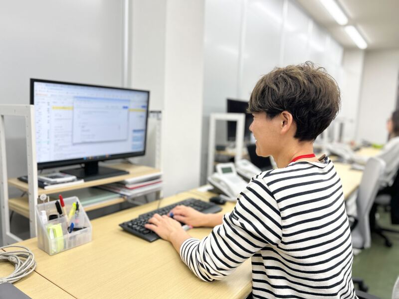 メールでのやりとりが主に