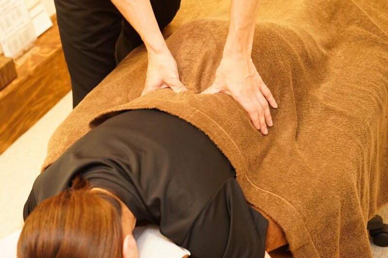 ご利用者様を訪問しての施術です